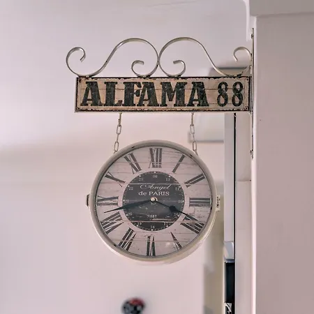 Alfama 88, By With A View דירה ליסבון