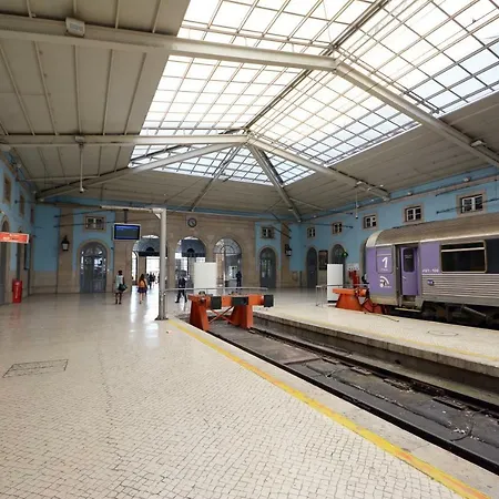 Alfama 88, By With A View דירה *